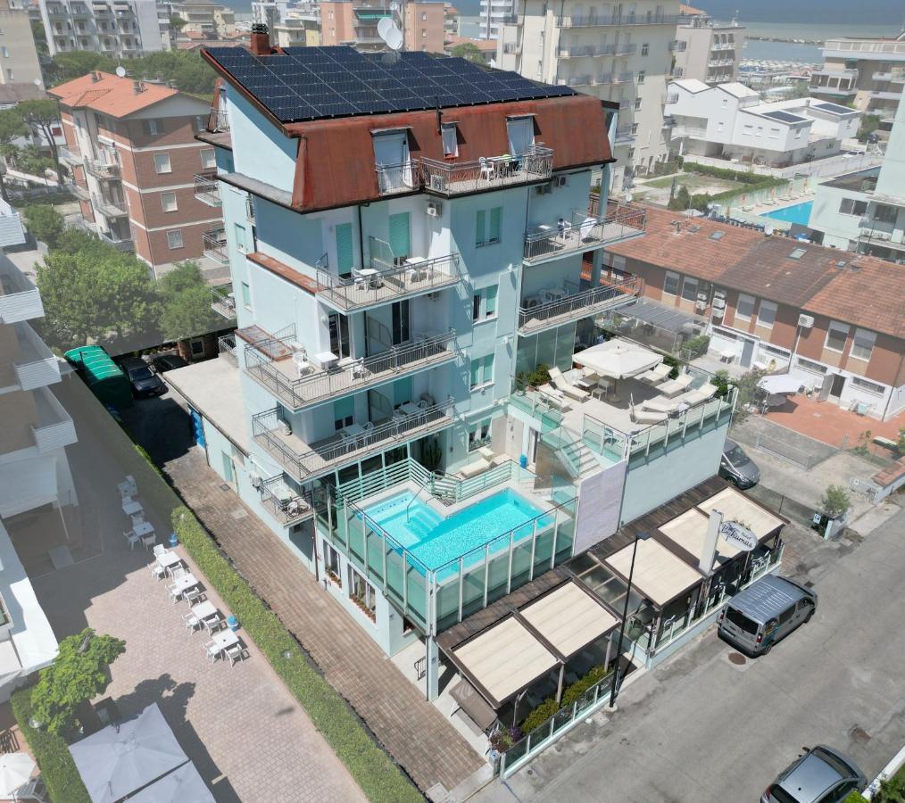 Hotel Bahamas Lido Di Savio Exterior foto