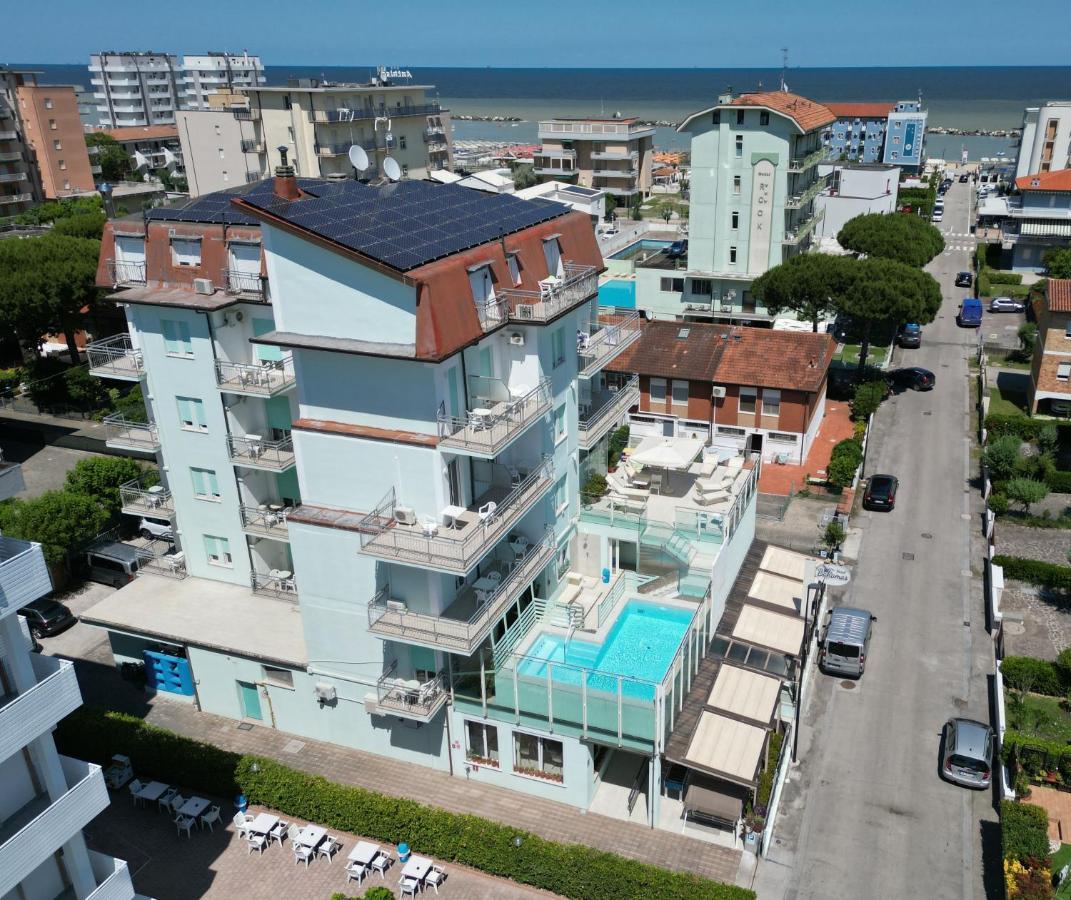 Hotel Bahamas Lido Di Savio Exterior foto